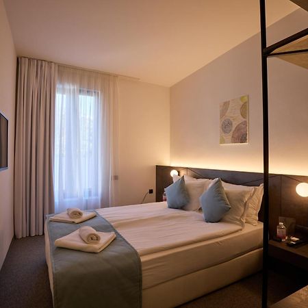 Bizarre Boutique Hotel Varna Exterior photo