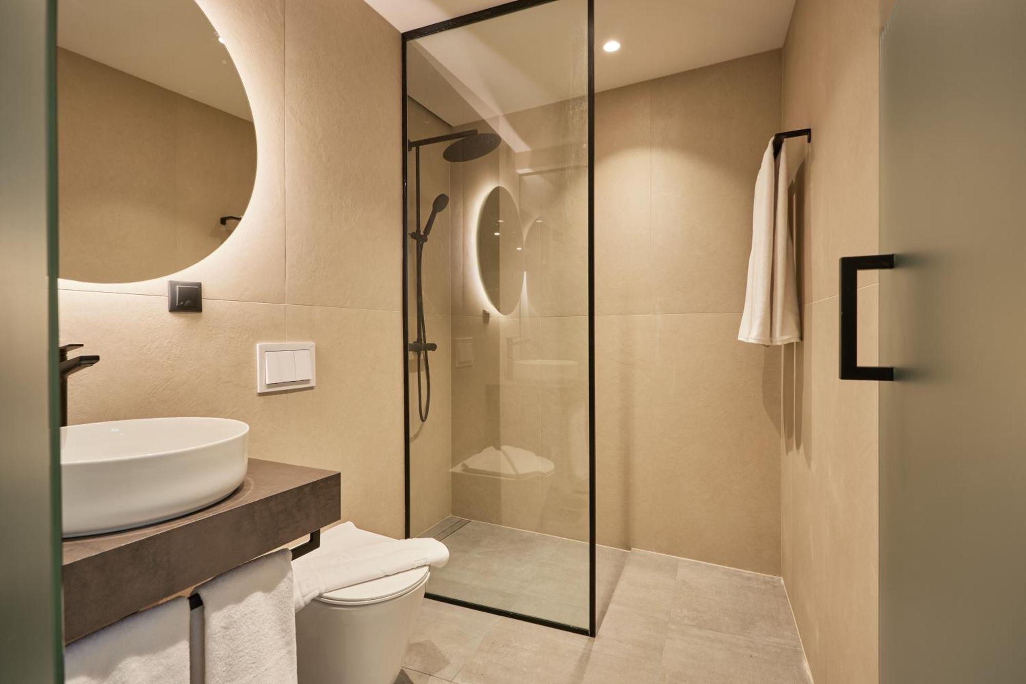 Bizarre Boutique Hotel Varna Exterior photo