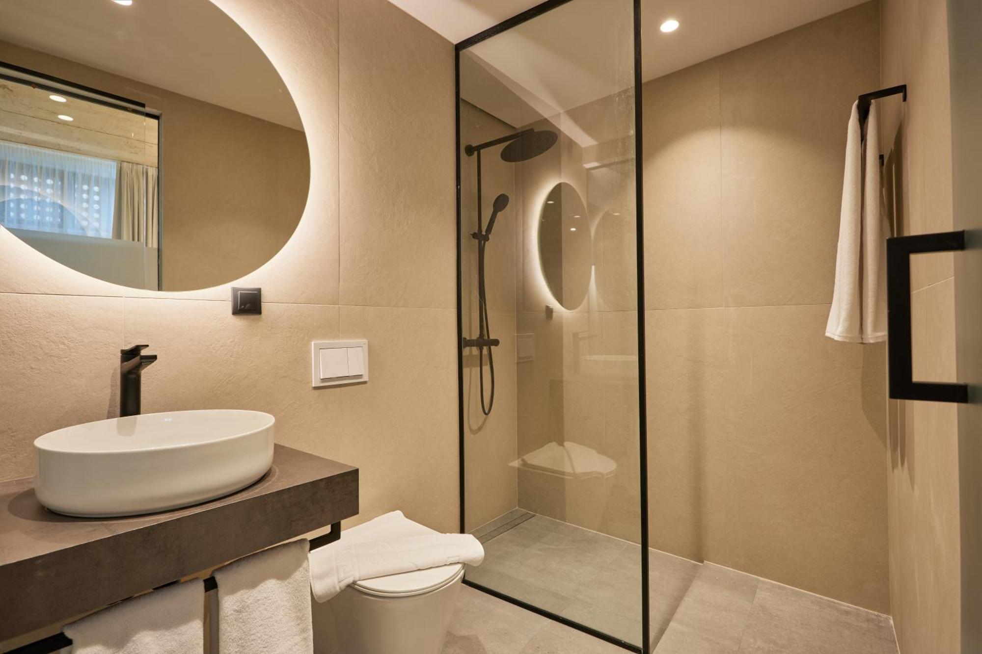 Bizarre Boutique Hotel Varna Exterior photo
